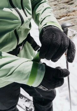 GIACCA SNOWBOARD AK M AK SOFTSHELL JK HEDGE GREEN -Vendite Volcom || Anon || Red Bull AC14644HDGRN 2