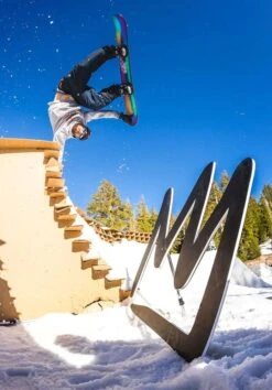 TAVOLA SNOWBOARD SIGNAL PARK PLATINUM DARK RAINBOW 2022 -Vendite Volcom || Anon || Red Bull ac14263u 5